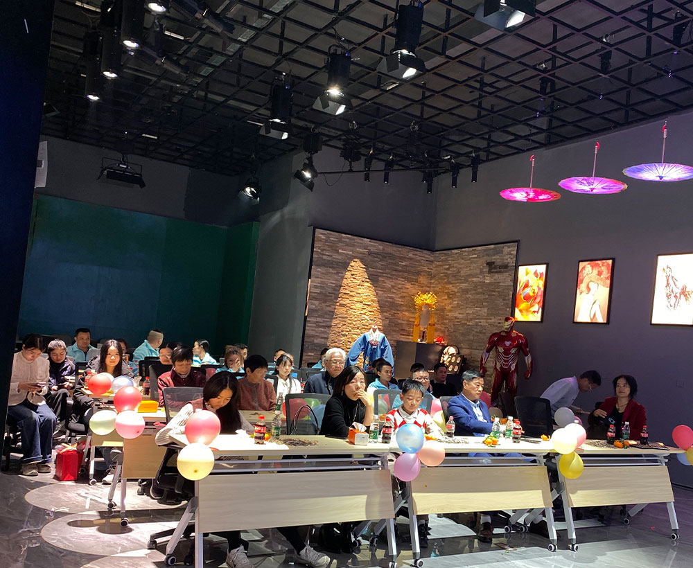 骏程万里·共跃新峰 | 风尚影视2025年度盛典奔腾启幕