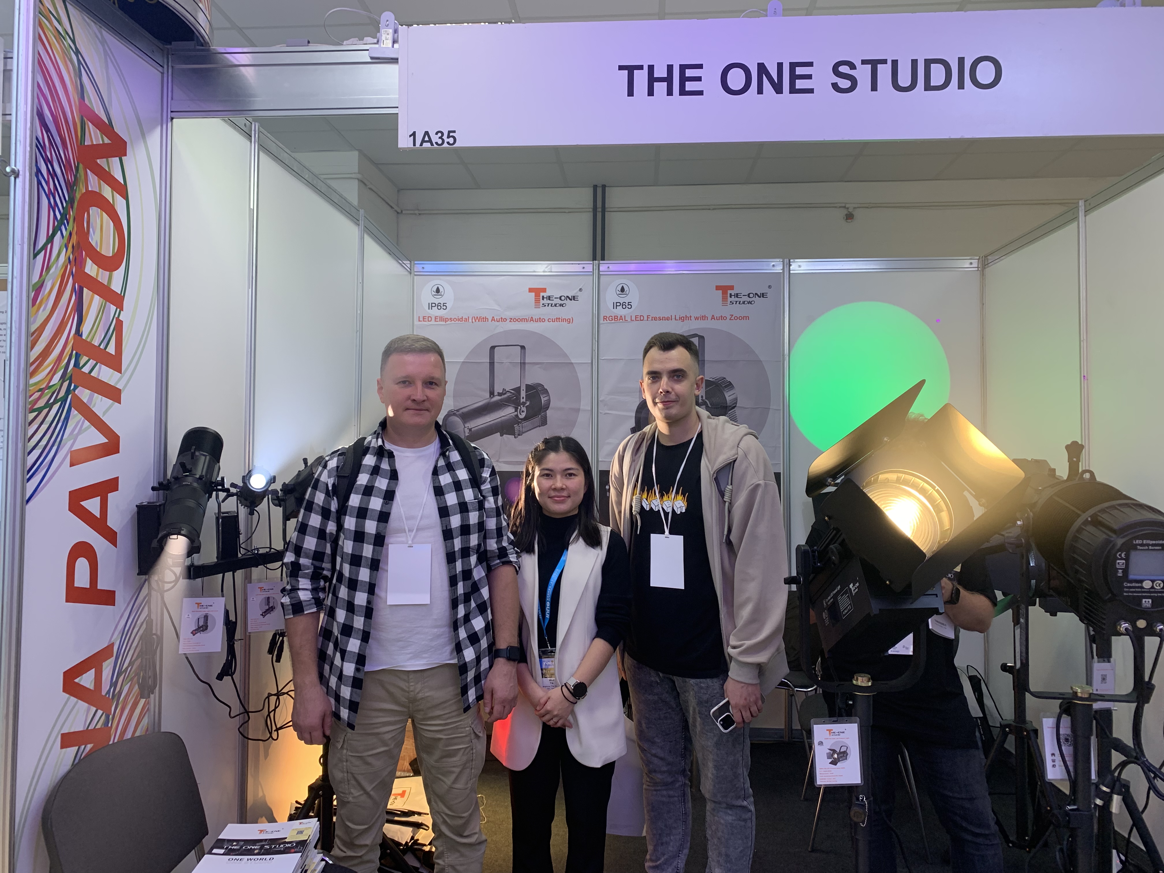 Dmitry 一直有WhatsApp联系的客户 (3)